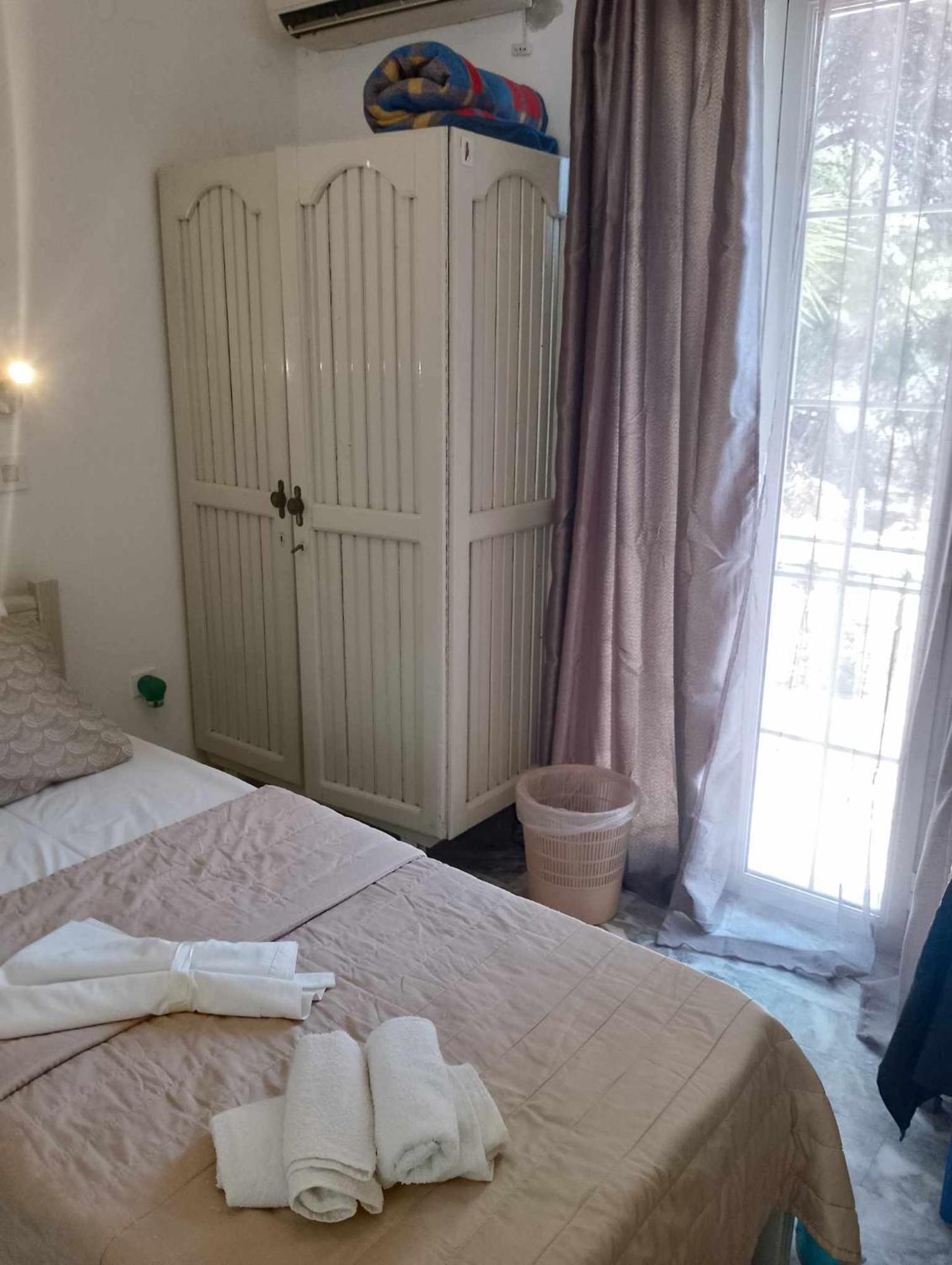 Cleios And Studios, Kalymnos 85200 Panormos (Kalymnos)